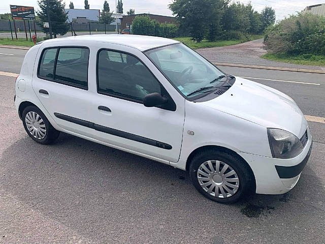 RENAULT CLIO II 2004