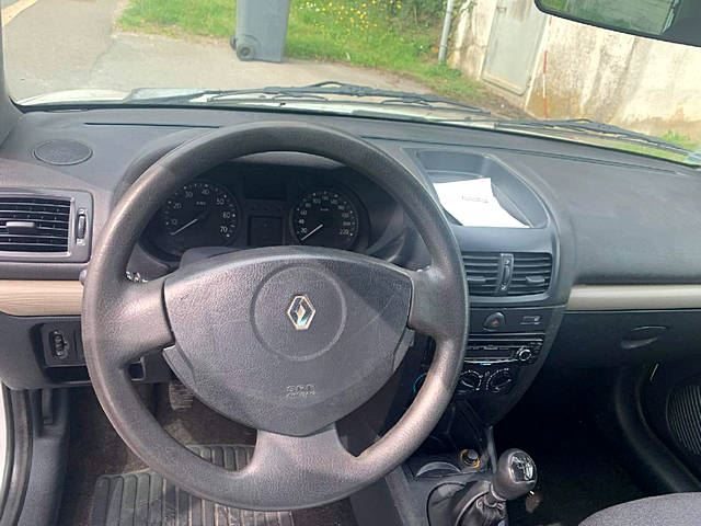 RENAULT CLIO II 2004